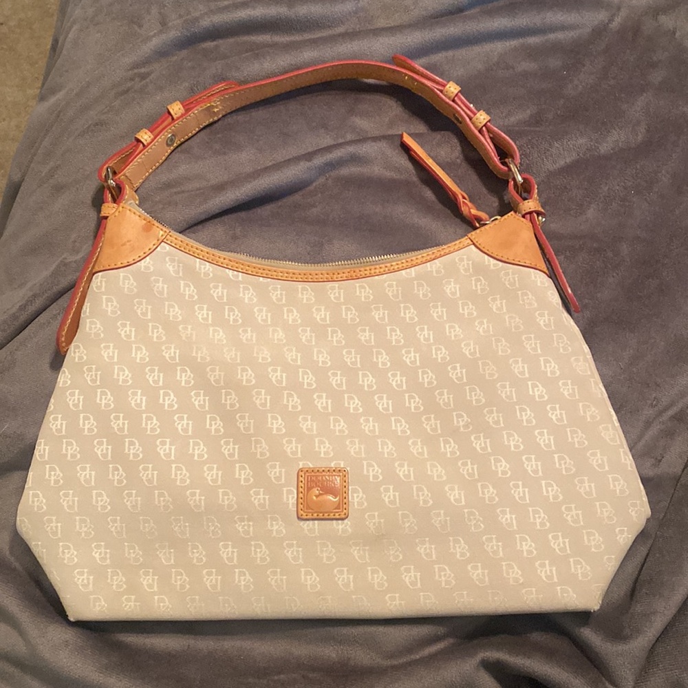 Dooney and Bourke off white signature shoulder bag